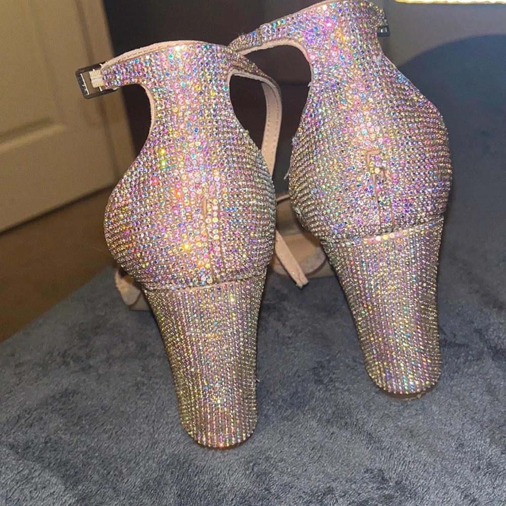 Dressy heels . They are a size 8 - Picture 1 of 3